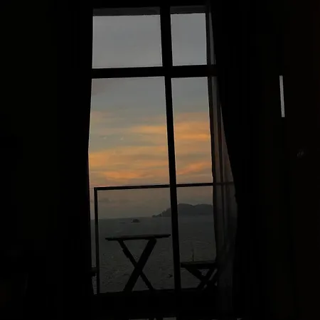 The Shore Sea View Apartment In The City